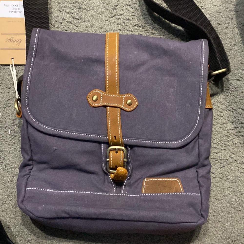 Kenny cross body bag